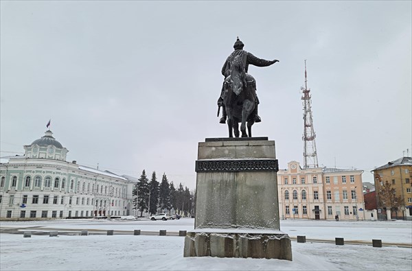 011-Памятник князю Михаилу Тверскому